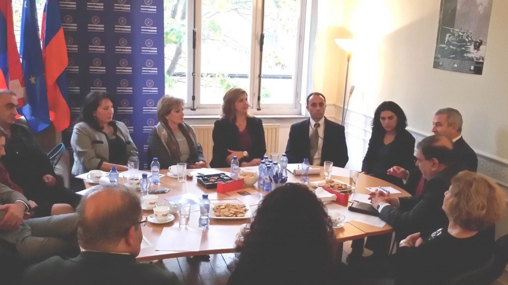 Ashot Ghulyan, speaker of the Karabagh National Assembly, meets with representatives of the ARS, ANC of Belgium, Hamazkayin, Homenetmen, and AYF, as well as author Anna Astvatsaturian Turcotte, at the ‘Hay Tad’ office in Brussels.