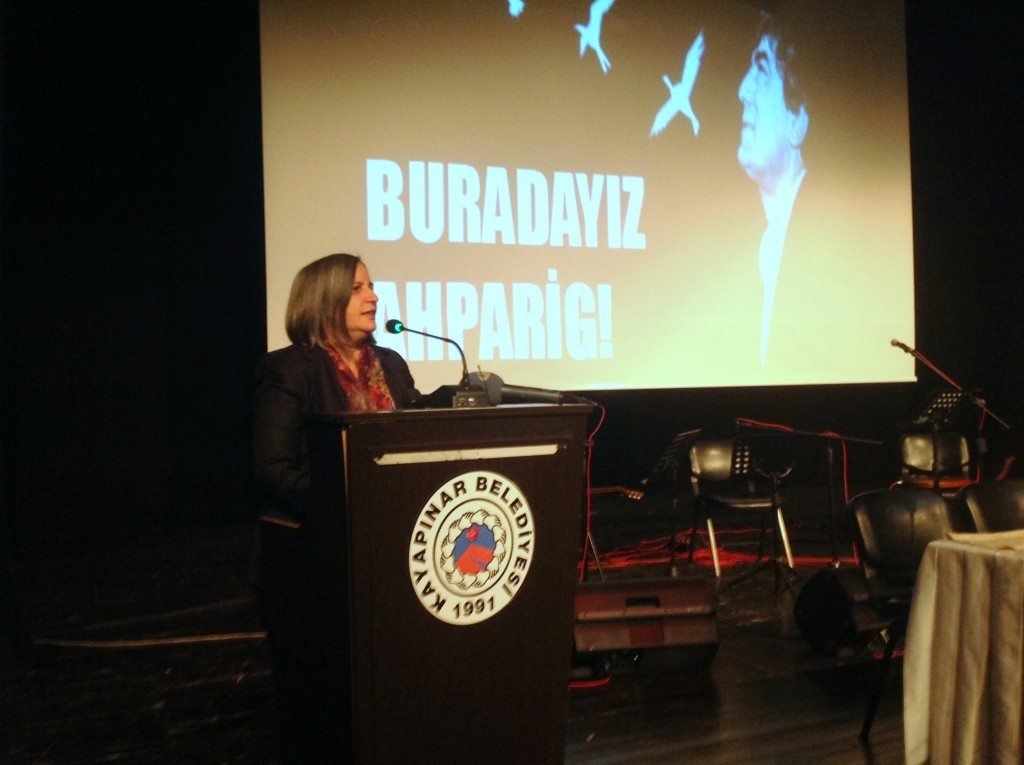 Gultan Kışanak, Diyarbakir metropolitan mayor, delivering her remarks. (Photo by Gulisor Akkum)