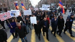 Hundreds of Prosperous Armenia Party (BHK) supporters rallied on the streets of Yerevan on Feb. 9 after activist Artak Khachatryan was kidnapped and beaten unconscious by three unknown men. (Photo: Photolur)