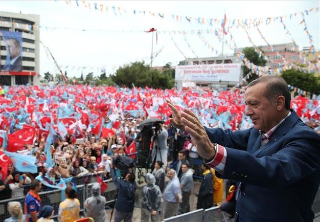 Turkish President Recep Tayyip Erdogan rallies supporters in the run up to the June 6 general election. He is seeking enough parliamentary seats to amend Turkey’s constitution in favor of a presidential system. (Photo: AA)