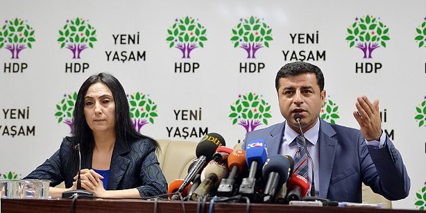 HDP Co-Chairs Selahattin Demirtaş (R) and Figen Yüksekdağ speak during a press conference in Ankara on July 21 (Photo:Today's Zaman/Ali Ünal)