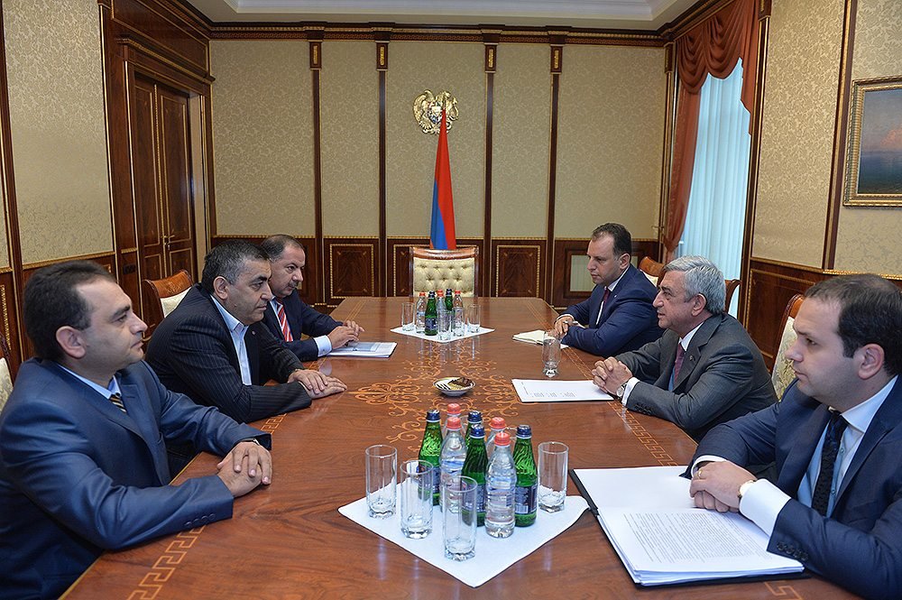 Armenia’s President Serge Sarkisian met with representatives of the ARF for consultations on proposed constitutional reforms, on Aug. 26 (Photo: President.am)