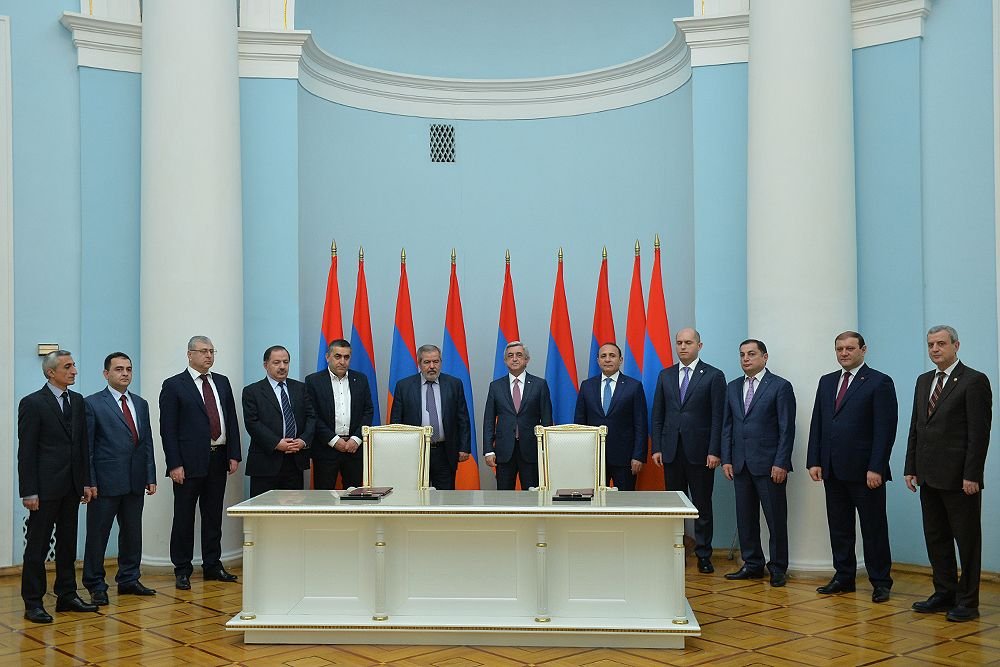 High ranking members of the ARF and RPA attended the signing ceremony between the two parties (Photo: President.am)