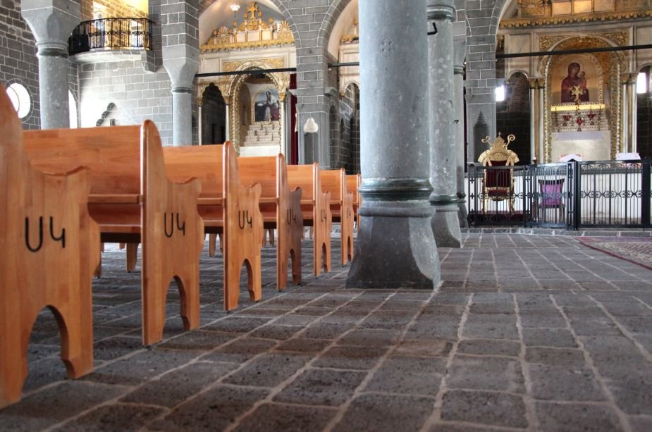 The interior of the Surp Giragos Armenian Apostolic Church (Photo: Nanore Barsoumian) 