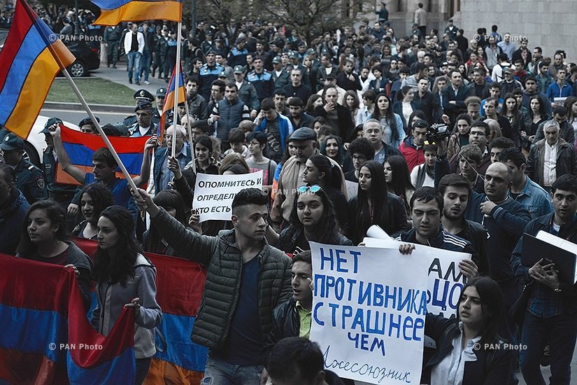 Hundreds of activists took to the streets of Yerevan on April 13 to protest Russia’s sale of arms to Azerbaijan. (Photo: PanArmenian Photo)