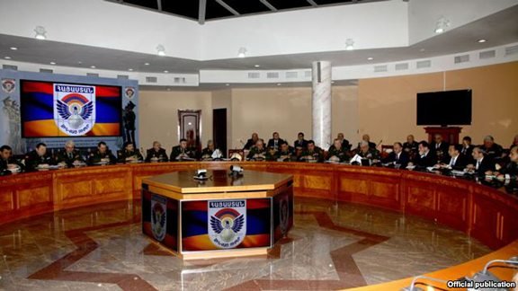 Senior military officials hold a meeting at the Armenian Ministry of Defense in Yerevan in January (Photo: President.am)