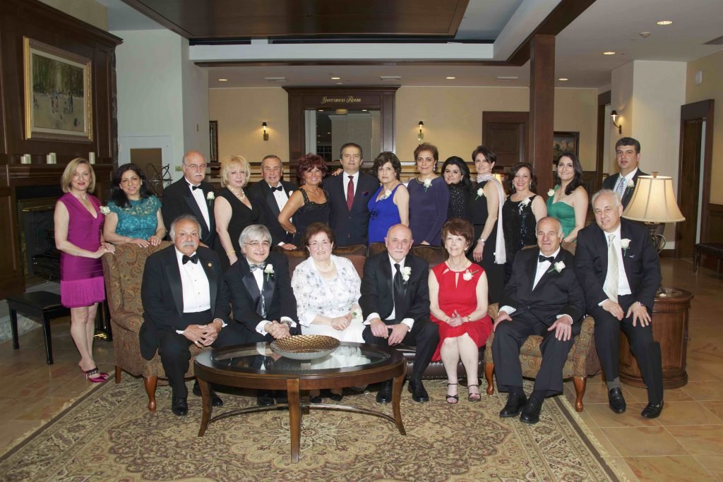 Guests were welcomed to North Hills Country Club by the Friends of HMADS Reservations Committee, a subcommittee of the dedicated group responsible for organizing the evening. 