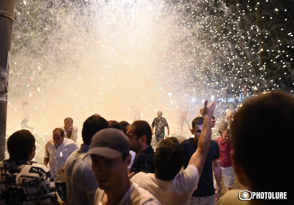 Armenian law enforcement authorities cleared a street in Yerevan’s Erebuni district on the early morning of July 21, after officers and protesters clashed outside the police station, which has been occupied by an armed opposition group since July 17. (Photo: Photolure)
