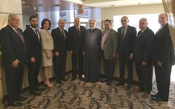 Within the framework of his pontifical visit to Los Angeles, His Holiness Aram I, Catholicos of the Great House of Cilicia met with the ARF Western United States Central Committee.
